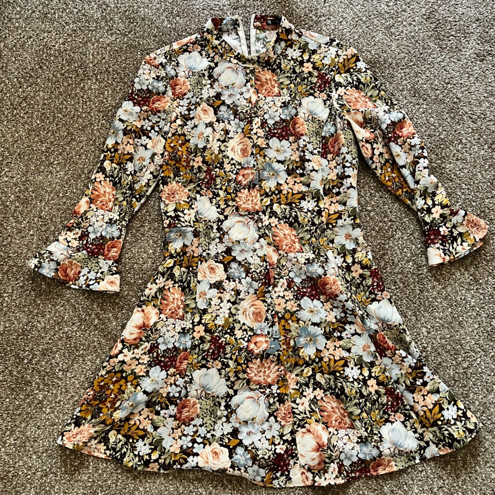 Short 1970’s inspired Zara dress